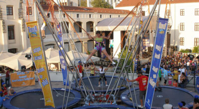 BUNGEE TRAMPOLINE
